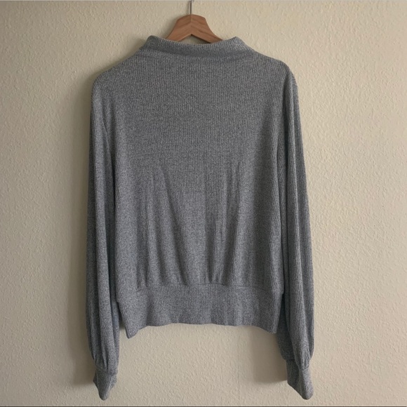 GAP Sweaters - GAP Mockneck Bubble Sleeve Sweater